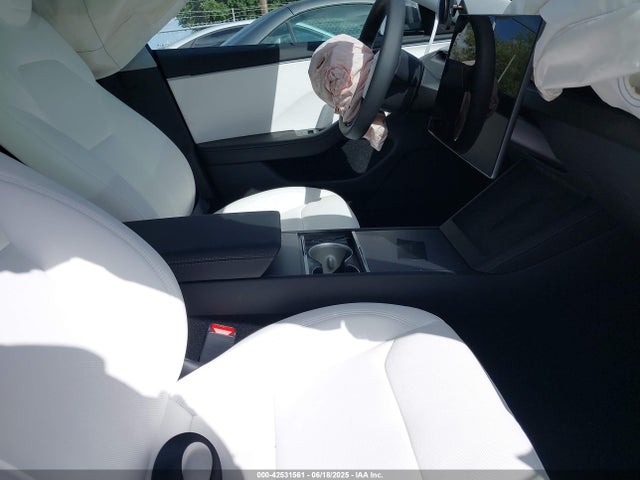 2025 TESLA MODEL 3 5YJ3E1EA4SF980133 Photo 4