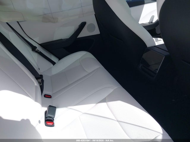 2025 TESLA MODEL 3 5YJ3E1EA4SF980133 Photo 7