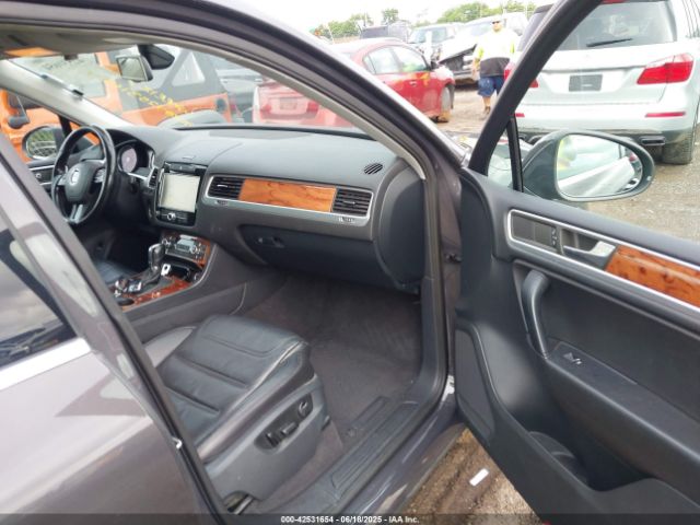 2012 VOLKSWAGEN TOUAREG WVGFK9BP0CD002939 Photo 4