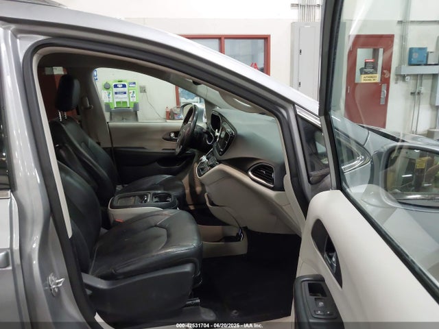 Chrysler 2020 2020 2C4RC1BG4LR276593 Image 5