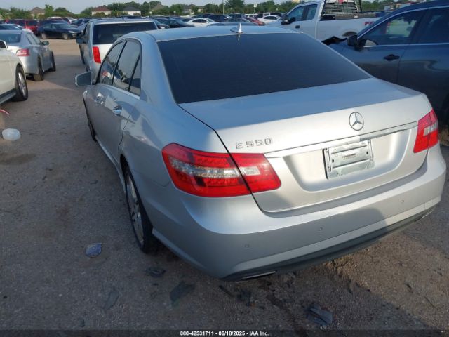 2010 MERCEDES-BENZ E 550 WDDHF7CB5AA059246 Photo 2