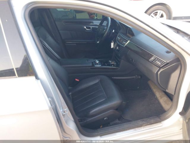 2010 MERCEDES-BENZ E 550 WDDHF7CB5AA059246 Photo 4