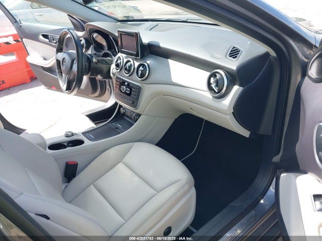 WDCTG4EB2FJ175454 Mercedes-Benz 2015