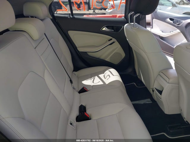 WDCTG4EB2FJ175454 Mercedes-Benz 2015