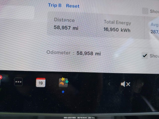 5YJ3E1ECXMF862737 Tesla 2021