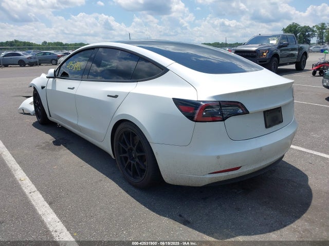 2021 TESLA MODEL 3 5YJ3E1ECXMF862737 Photo 2