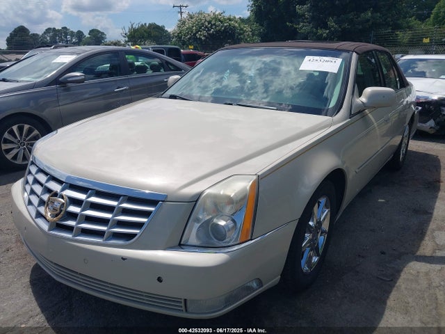 2010 CADILLAC DTS 1G6KD5EY3AU130358 Photo 1