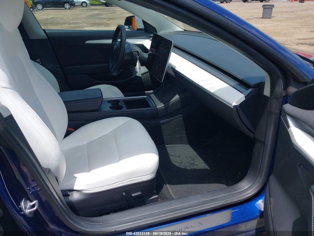 2022 TESLA MODEL 3 5YJ3E1EB0NF178496 Photo 4