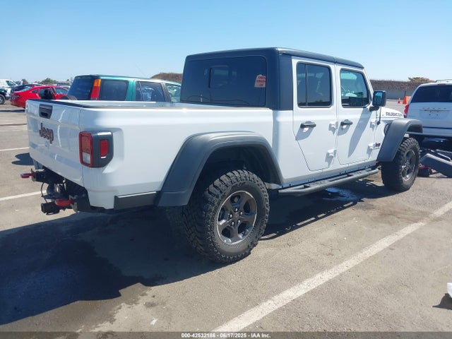 1C6JJTBG9LL213584 Jeep 2020