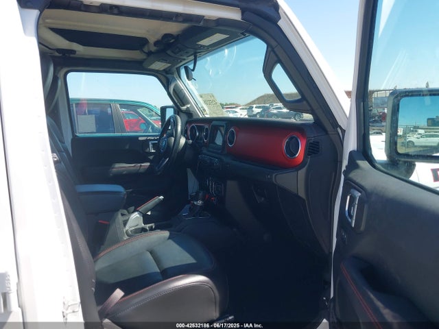 1C6JJTBG9LL213584 Jeep 2020