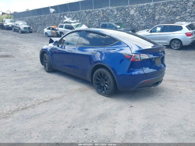 2022 TESLA MODEL Y 7SAYGDEE1NF419321 Photo 2