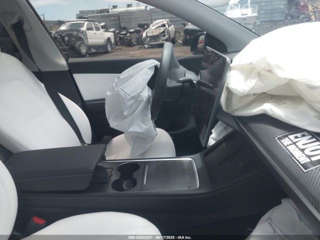 2022 TESLA MODEL Y 7SAYGDEE1NF419321 Photo 4