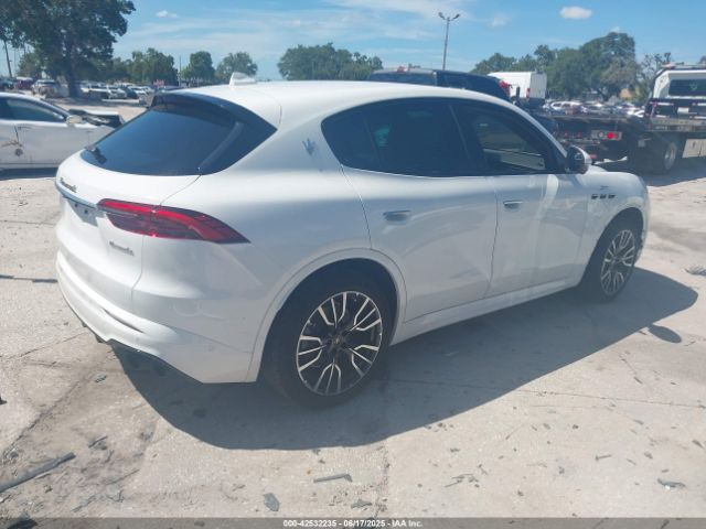 2024 MASERATI GRECALE ZN6PMDAA8R7456882 Photo 3