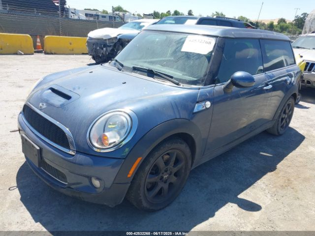 2010 MINI COOPER S CLUBMAN WMWMM3C53ATP76411 Photo 1