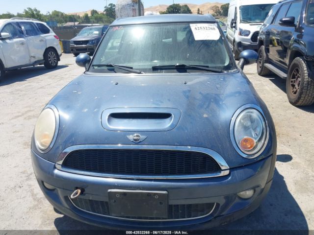 2010 MINI COOPER S CLUBMAN WMWMM3C53ATP76411 Photo 5