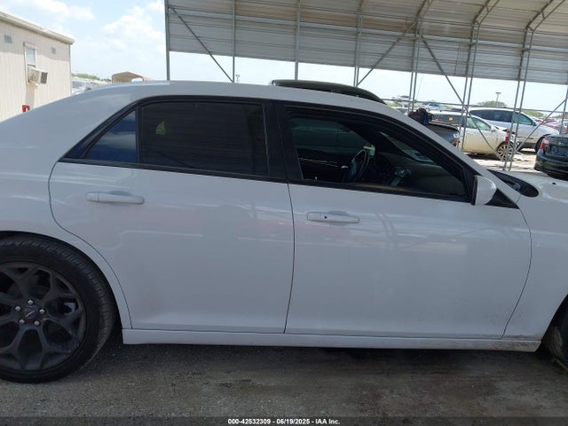 2C3CCABG4KH538823 Chrysler 300