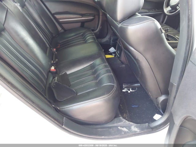 2C3CCABG4KH538823 Chrysler 300