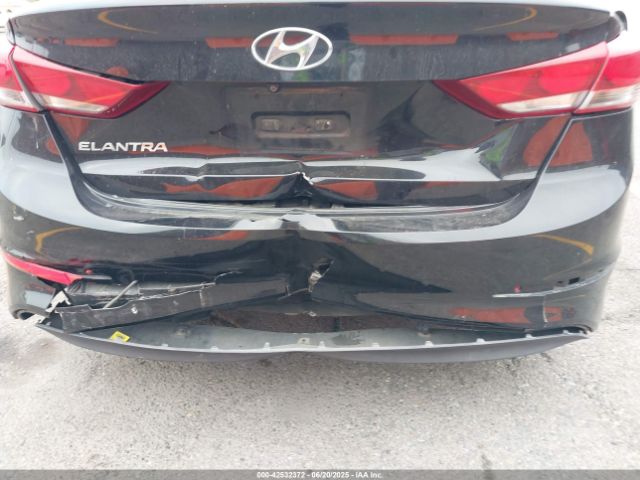 5NPD84LF0HH016084 Hyundai 2017
