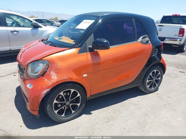 Smart Fortwo 2016 WMEFJ5DA2GK059638 Image 2