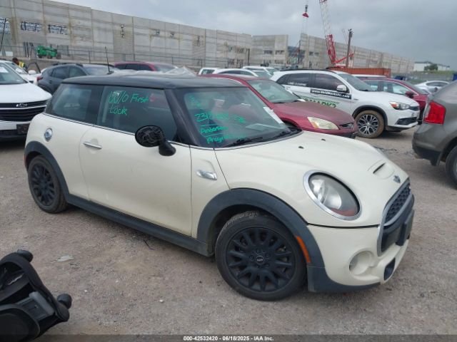 2017 MINI HARDTOP WMWXP7C39H3B94675 Photo 0