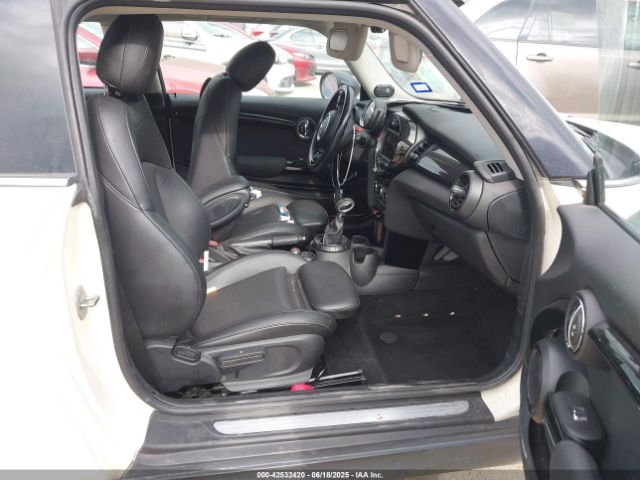 2017 MINI HARDTOP WMWXP7C39H3B94675 Photo 4