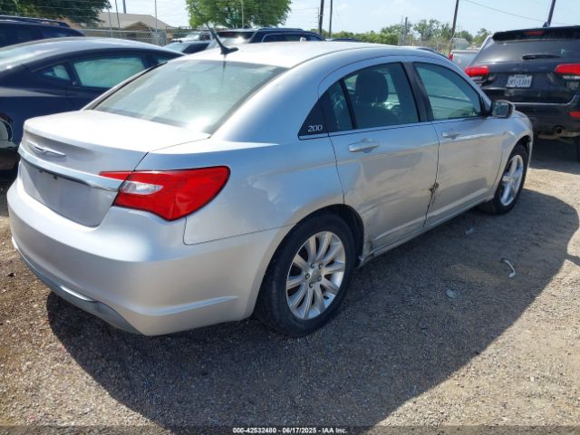 2011 CHRYSLER 200 1C3BC1FB3BN527927 Photo 3
