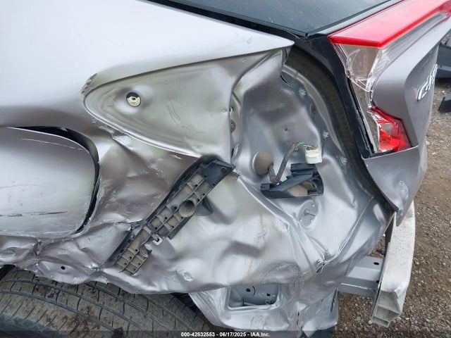 NMTKHMBXXJR022247 Toyota 3zr-fae
