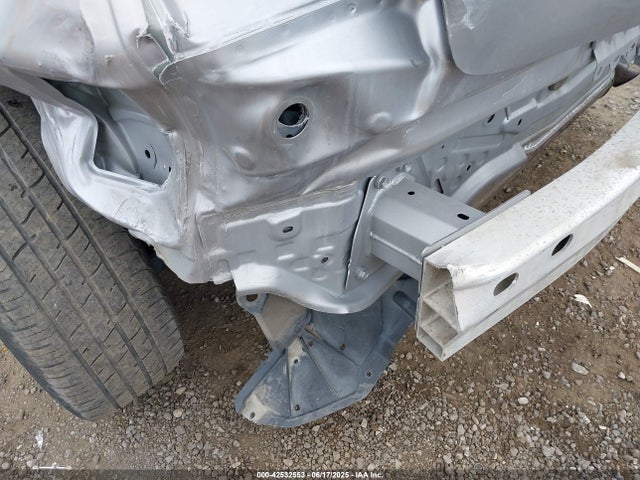 NMTKHMBXXJR022247 Toyota 3zr-fae