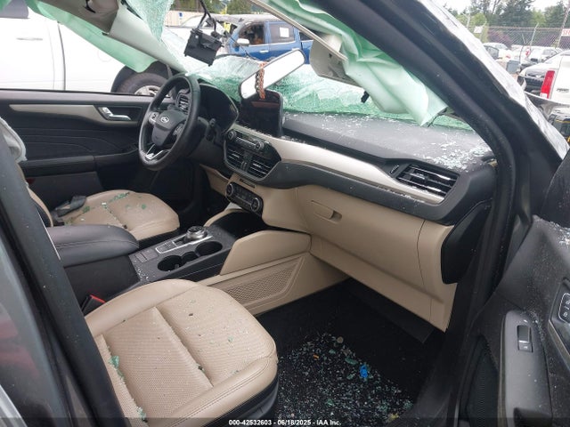1FMCU9CZ9MUA82756 Ford Escape Sel Hybrid