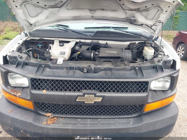 Chevrolet Express 1500 Work Van 2014 1GCSGAFX3E1136493 Image 10