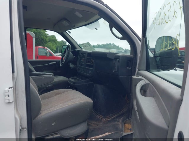 Chevrolet Express 1500 Work Van 2014 1GCSGAFX3E1136493 Image 5