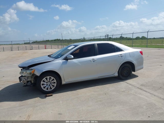 Toyota 2ar-fe 2014 4T4BF1FK9ER365669 Image 2