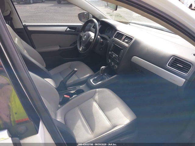 3VW637AJ3EM302269 Volkswagen Jetta