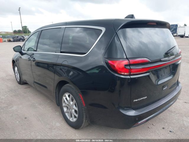 2023 CHRYSLER PACIFICA 2C4RC1BG2PR560147 Photo 2