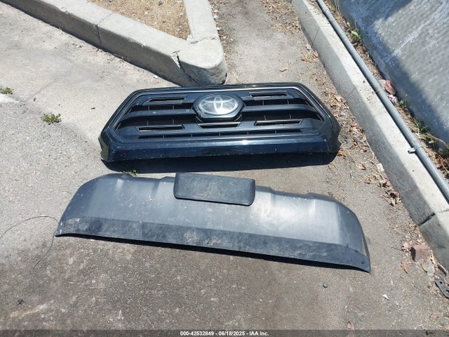 5TFAX5GN6JX113474 Toyota 2tr-fe