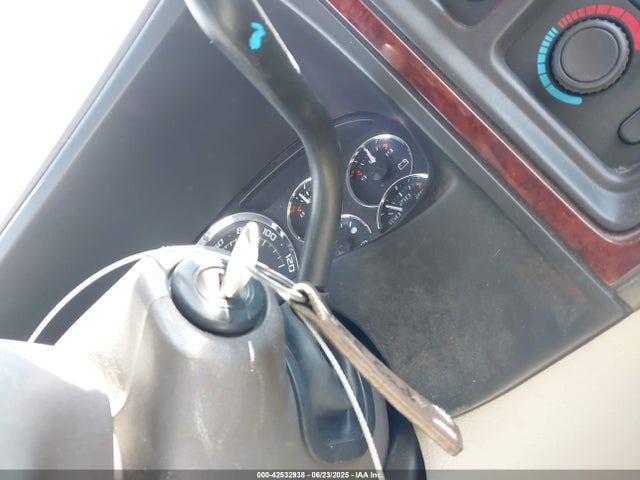 2005 CADILLAC ESCALADE ESV 3GYFK66N55G139984 Photo 10