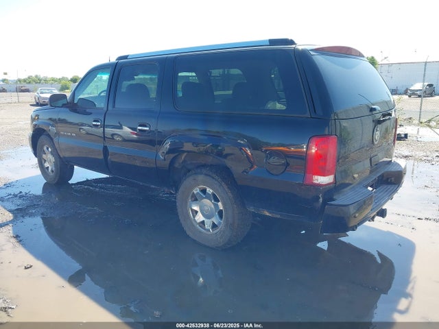 2005 CADILLAC ESCALADE ESV 3GYFK66N55G139984 Photo 2