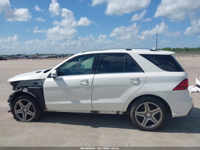 Mercedes-Benz m276 2016 4JGDA5GB0GA668139 Image 14