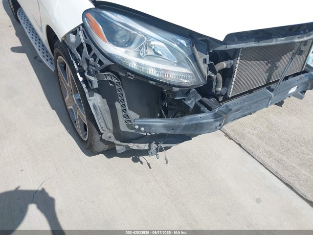 Mercedes-Benz m276 2016 4JGDA5GB0GA668139 Image 17