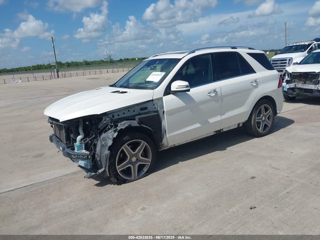 Mercedes-Benz m276 2016 4JGDA5GB0GA668139 Image 2