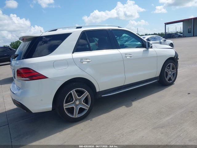 Mercedes-Benz m276 2016 4JGDA5GB0GA668139 Image 4