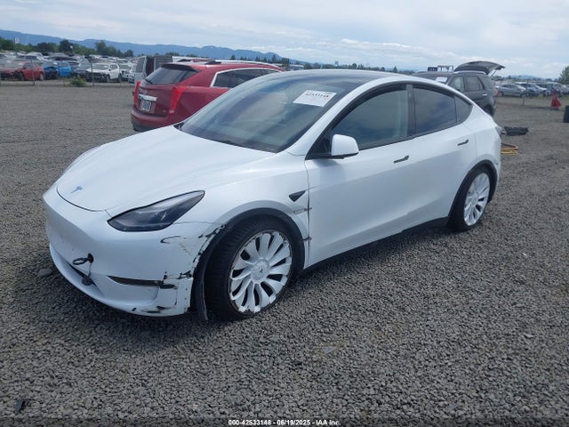 7SAYGDEF9NF399019 Tesla Model Y