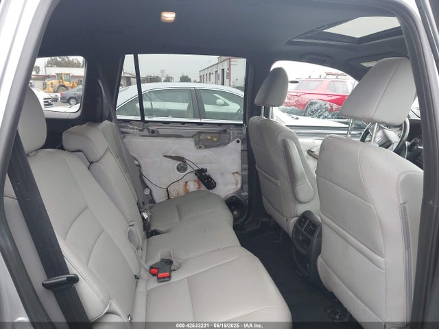 Honda j35y6 2022 5FNYF7H52NB003467 Image 8