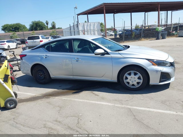 Nissan 2023 2023 1N4BL4BV5PN373750 Image 13