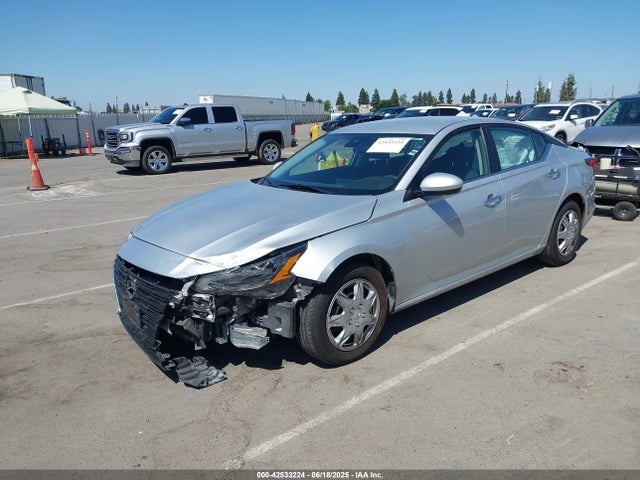 Nissan 2023 2023 1N4BL4BV5PN373750 Image 2