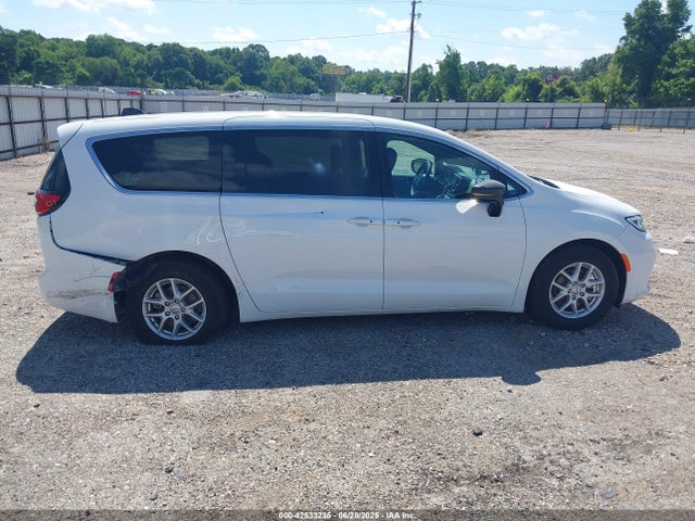 Chrysler 2025 2025 2C4RC1BG7SR509591 Image 14