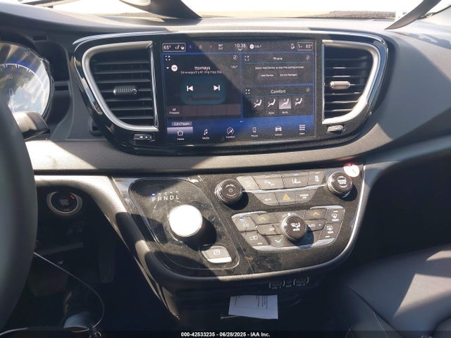 Chrysler 2025 2025 2C4RC1BG7SR509591 Image 21