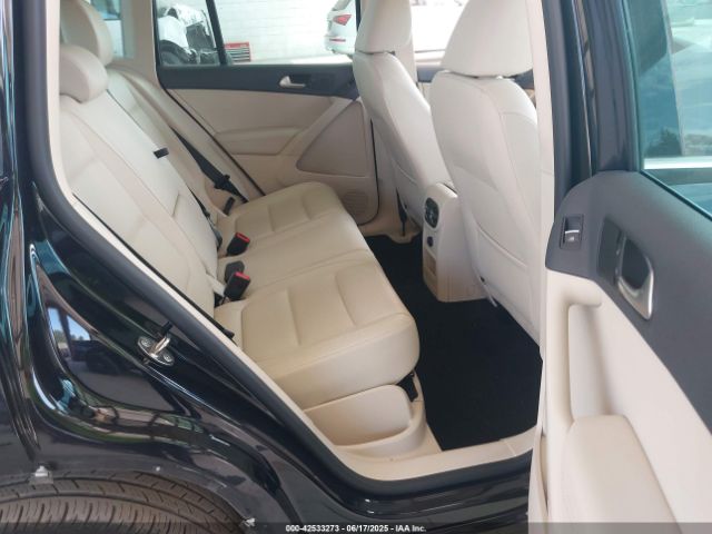 WVGBV7AX6FW555101 Volkswagen 2015