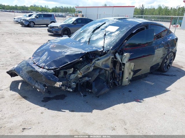 2024 TESLA MODEL Y 7SAYGDEF3RA270650 Photo 1