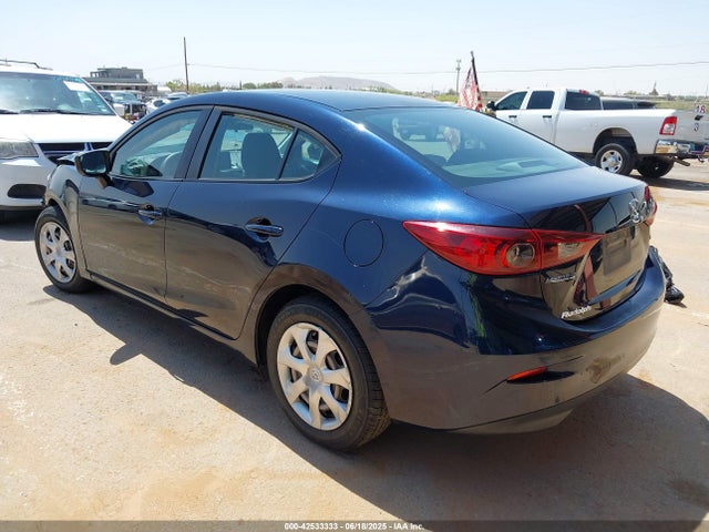 3MZBM1U74FM211067 Mazda pe
